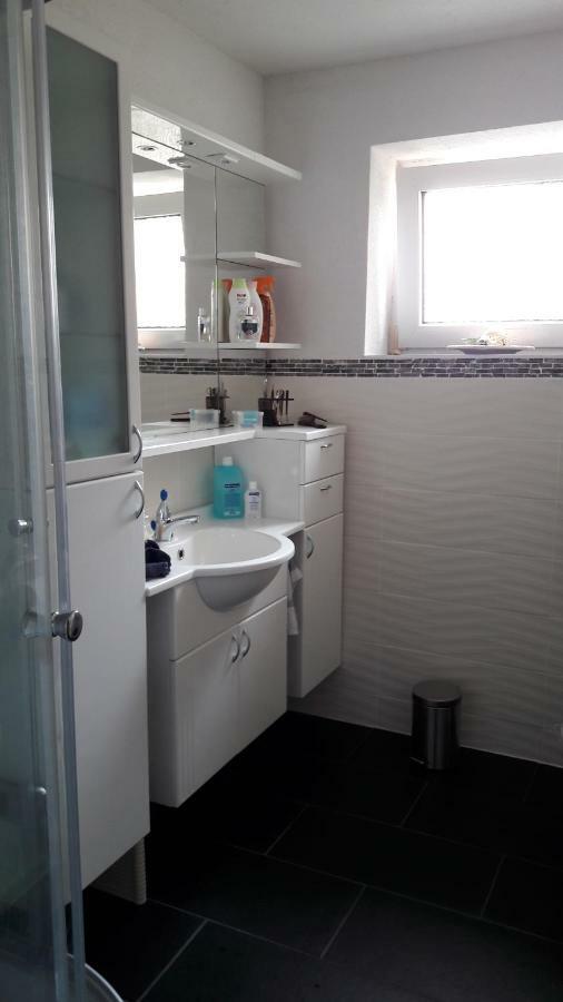 Wohnung Fuer Monteure Und Messebauer Algermissen Exterior foto